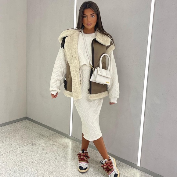 Zara Set - Ecru Quilted Sweatshirt & Skirt - Picture 5 of 17